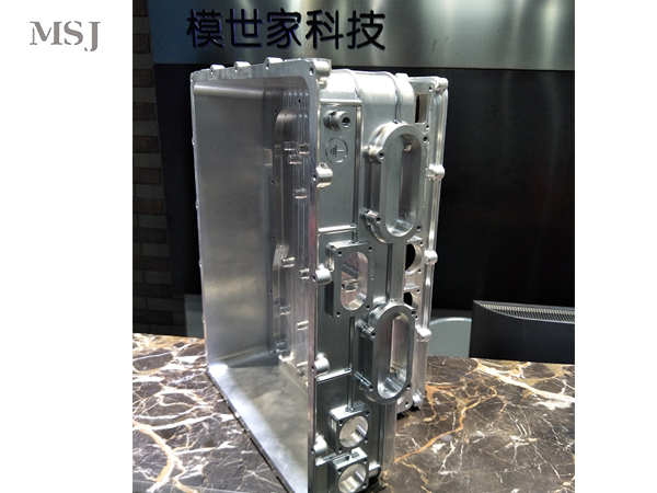 新能源箱体